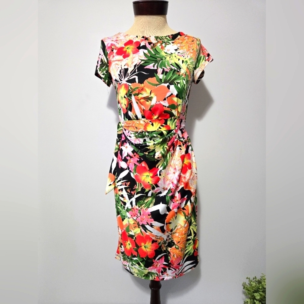 SHELBY & PALMER Tropical Floral  Dress With Attached Side Belt. Size Small